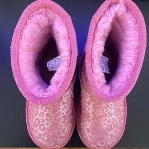 Pink girl cheetah uggs